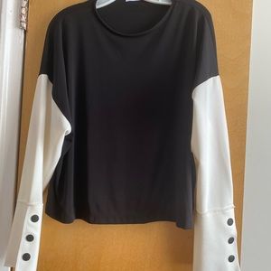 Zara Woman’s Black & White Long Sleeve Blouse Size M